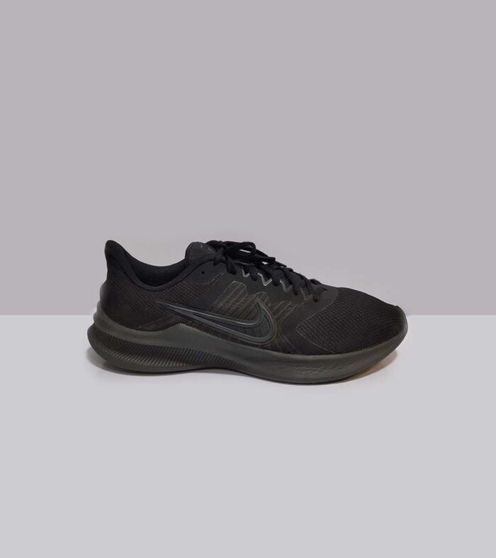 NIKE - SIZE EU 45