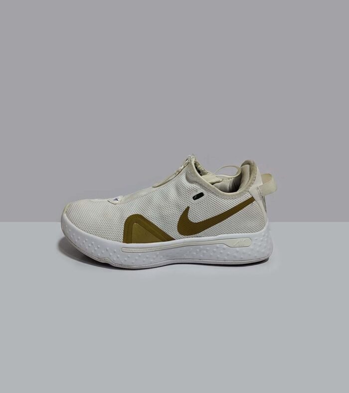 NIKE-AIR - SIZE EU 39