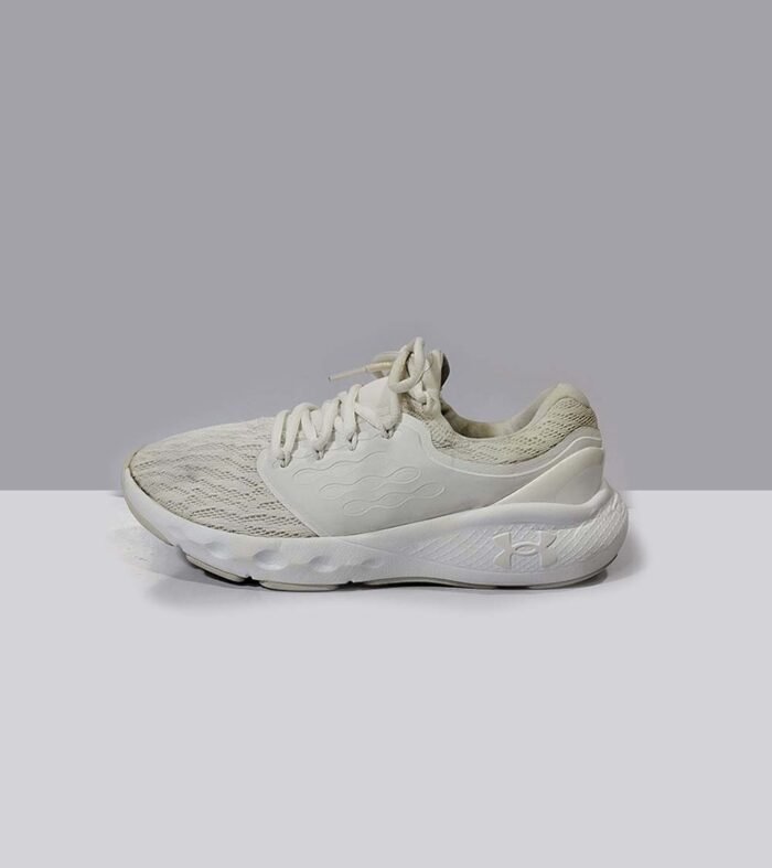 UNDER ARMAR-CHARGED- SIZE EU 38