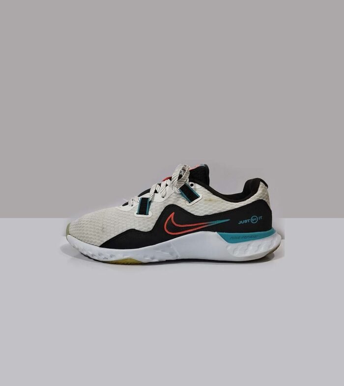 NIKE-RENEW-  SIZE EU 44.5