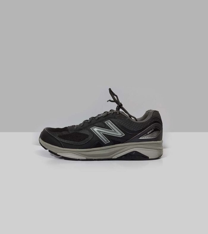 NEW BALANCE-NB 1540 V3- SIZE EU 43