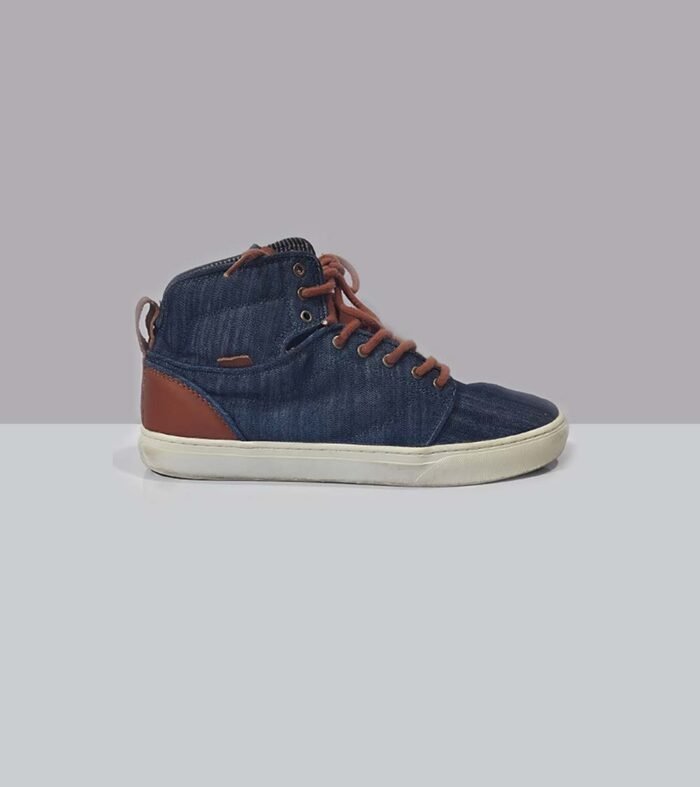 VANS- SIZE EU 44
