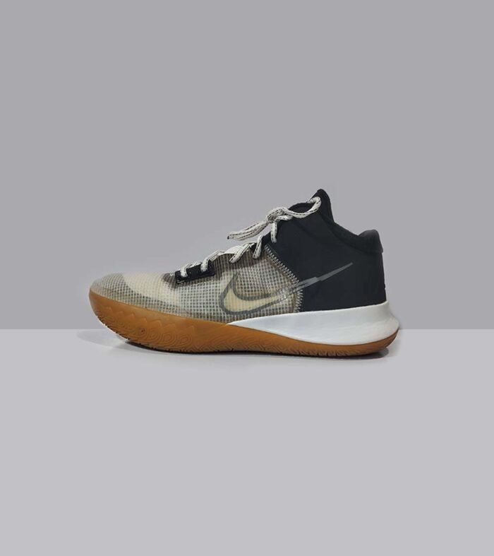 NIKE - SIZE EU 45