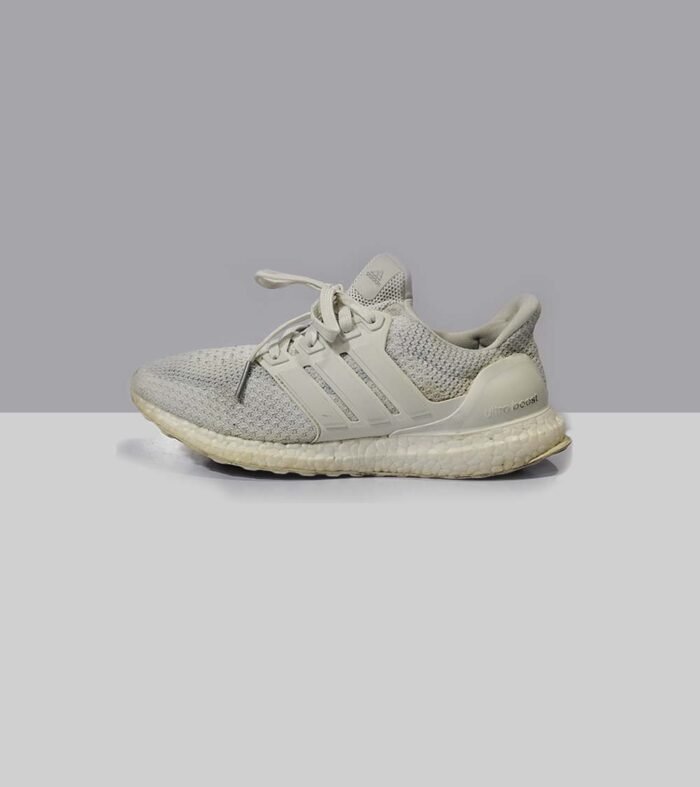 ADIDAS-ULTRA BOOST- SIZE UK 7